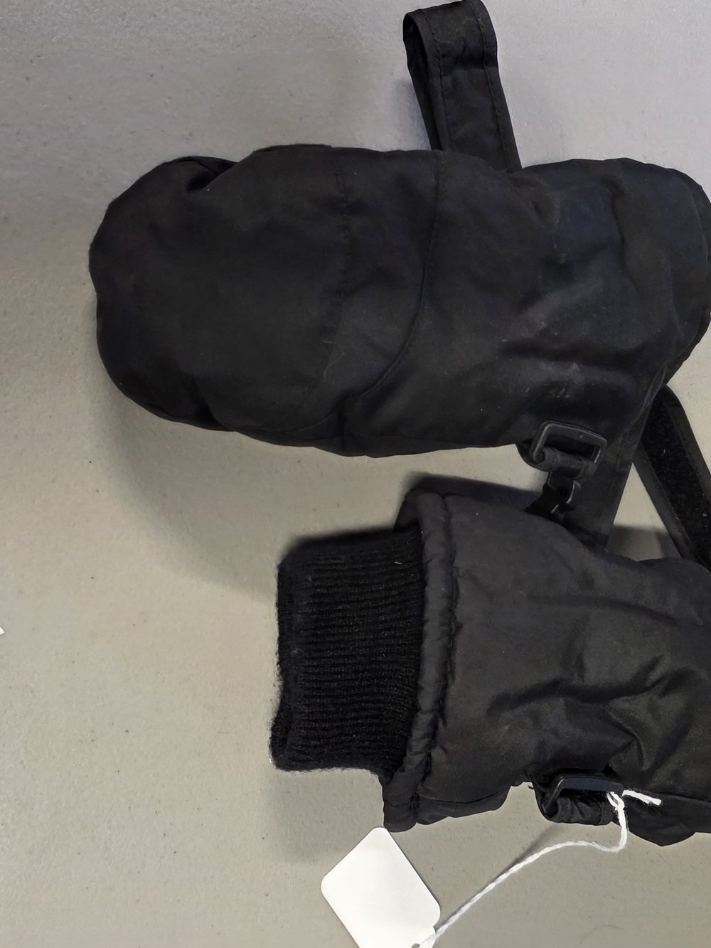 3M Thinsulate Black Kids Insulated Mittens